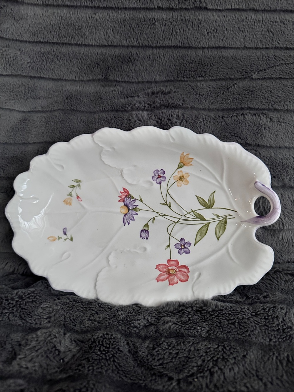 Tominaga Ceramic Dish Leaf Shaped Floral Sweet Mary Vintage